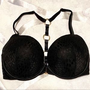 SOLD 🏷 Victoria’s Secret lacy 32DD push-up bra